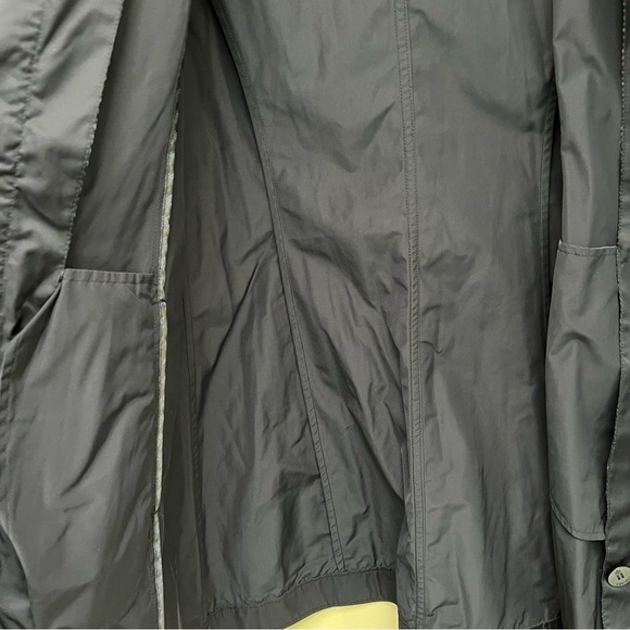 RAINFOREST Ruffle Front Hooded Packable Travel Raincoat Navy Size Small - Picture 5 of 14